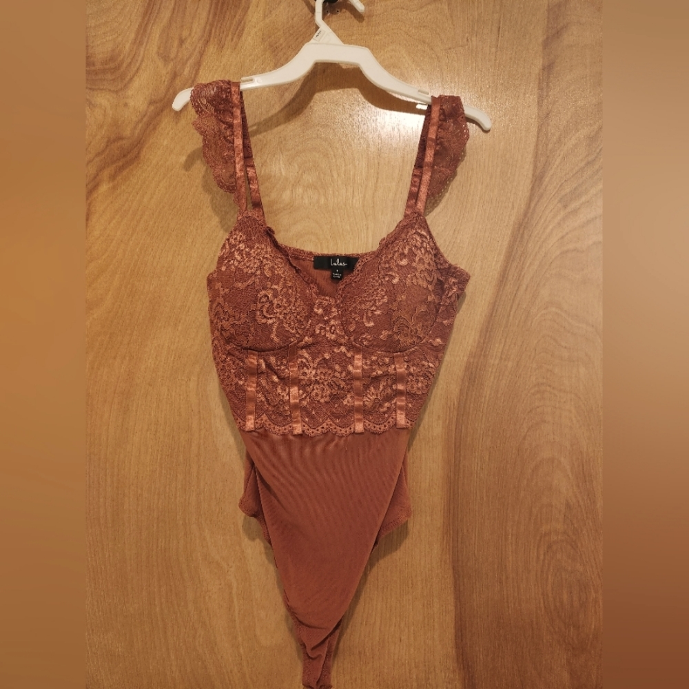 Lulus burnt orange bodysuit